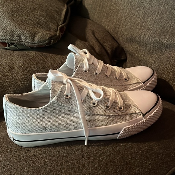 AIRWALK SNEAKERS size 9.5 - Picture 5 of 8